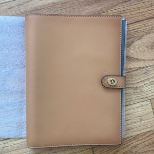 New Coach Boutique Leather Turn-lock Notebook